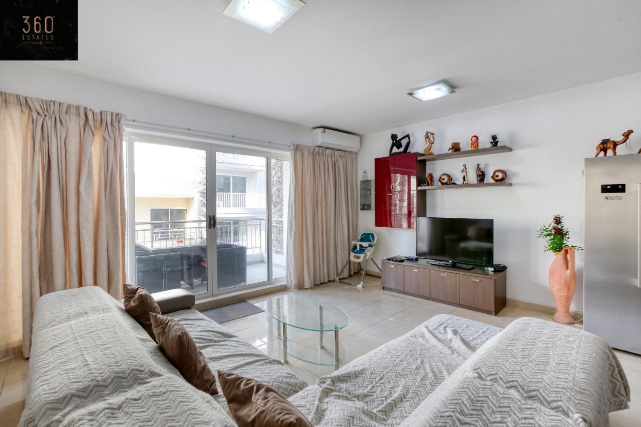 Charming Home Meters From The Seafront With Terrace By 360 Estates St. Paul's Bay Dış mekan fotoğraf
