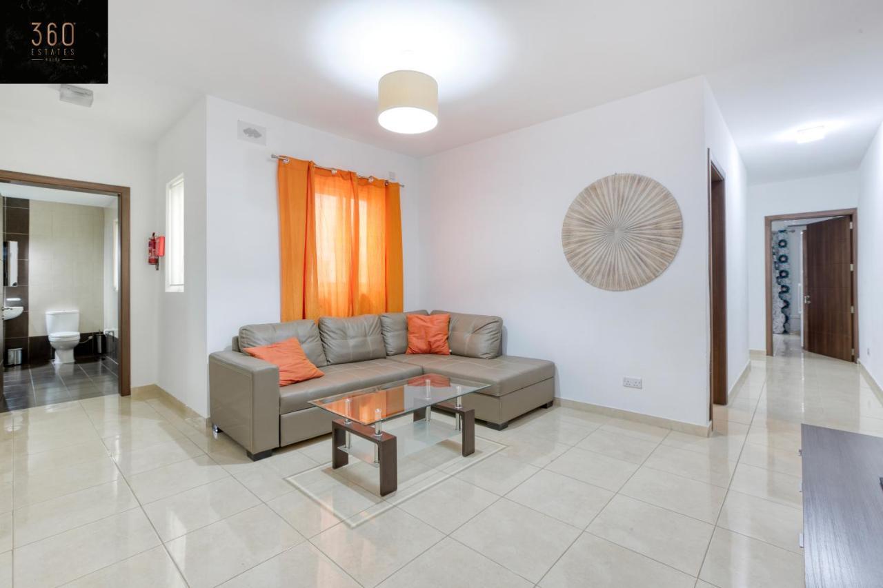 Charming Home Meters From The Seafront With Terrace By 360 Estates St. Paul's Bay Dış mekan fotoğraf